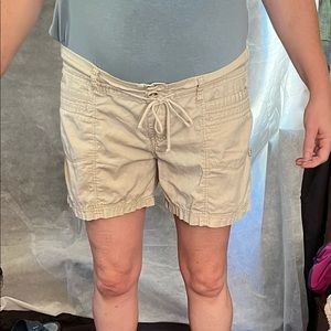 UnionBay light tan women’s Size 17 shorts